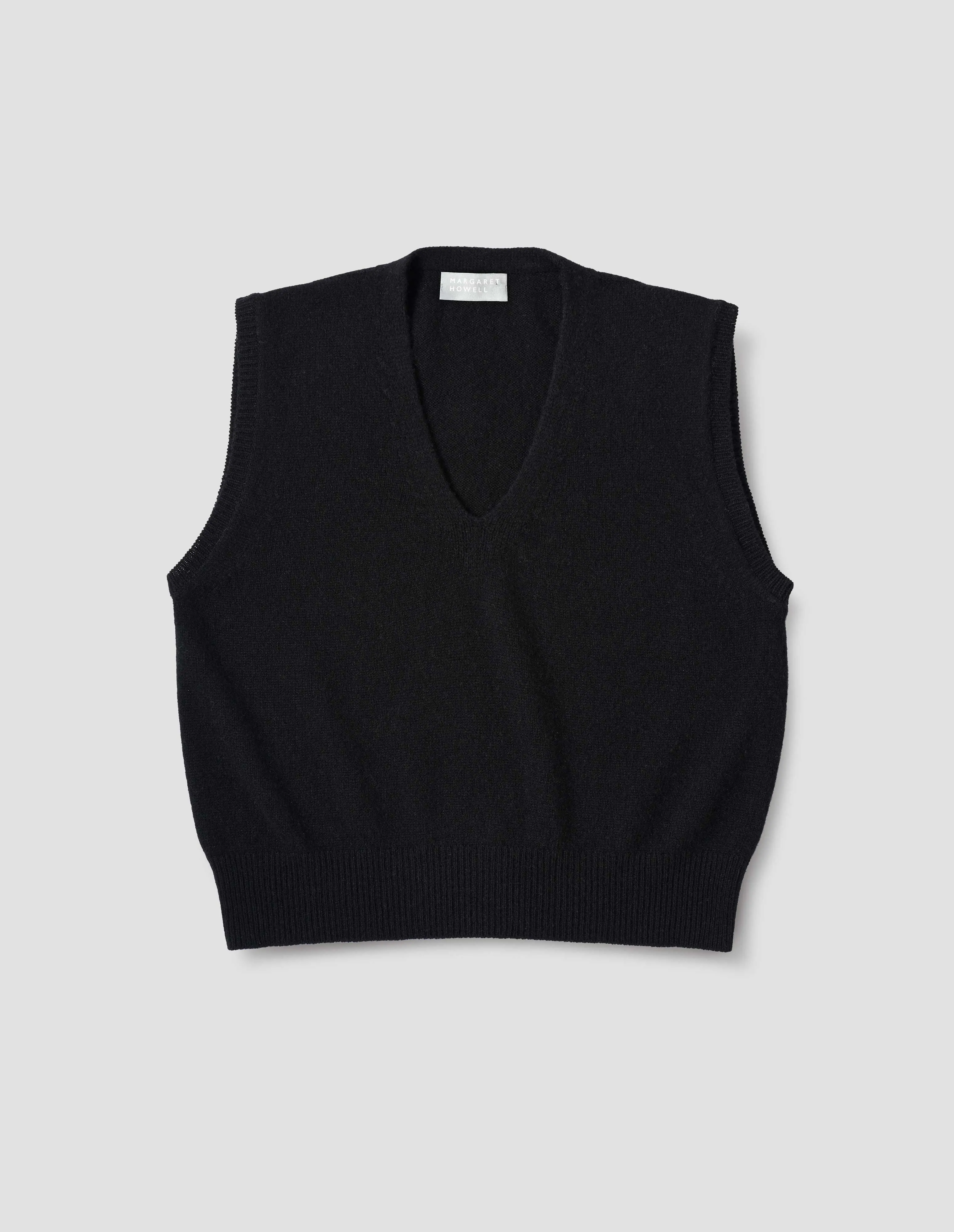 INTEGRAL V NECK SLIPOVER | CASHMERE | BLACK sold by Margaret Howell product image thumbnail 4