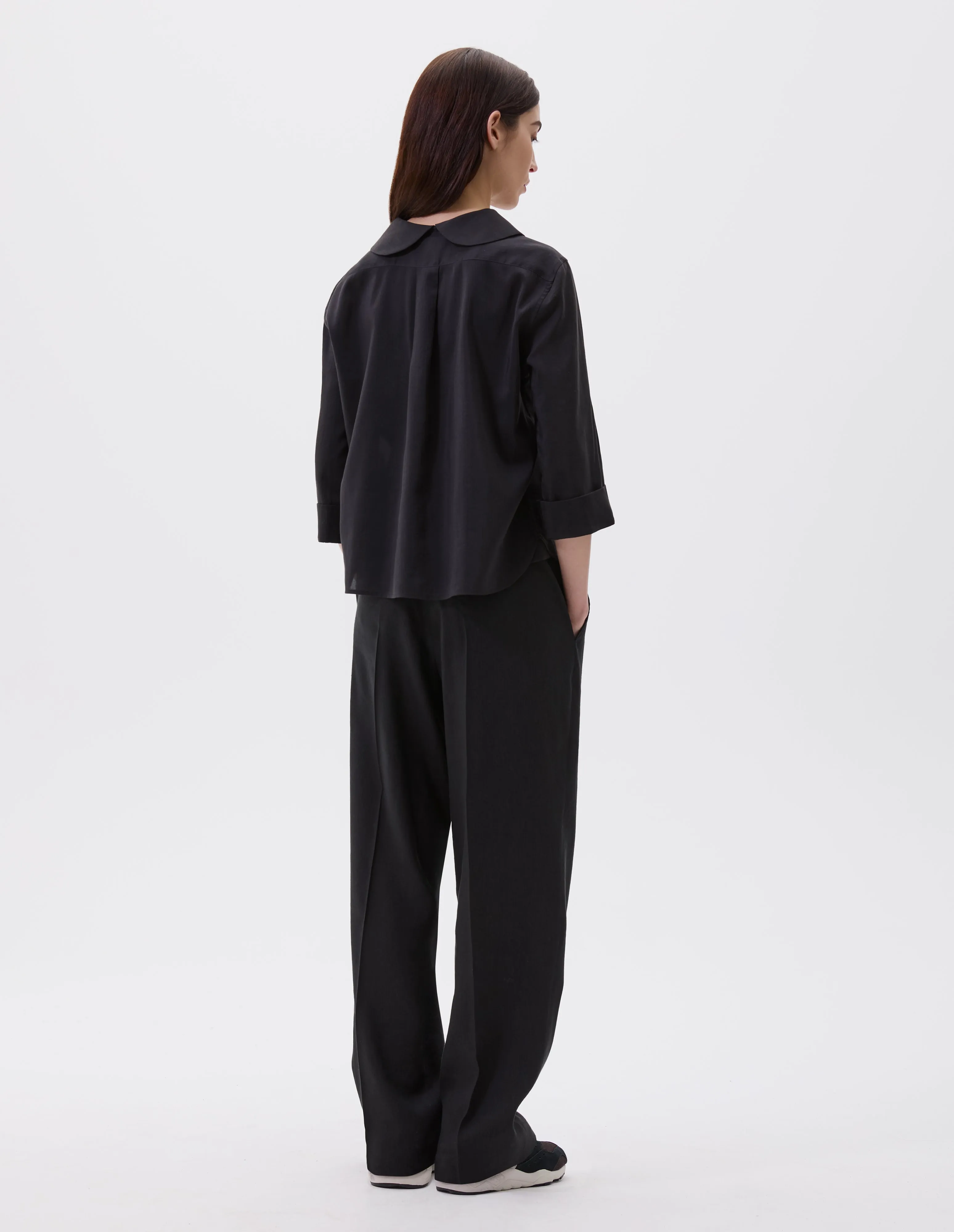 PETAL COLLAR SHIRT | FINE COTTON SILK | BLACK sold by Margaret Howell product image thumbnail 3