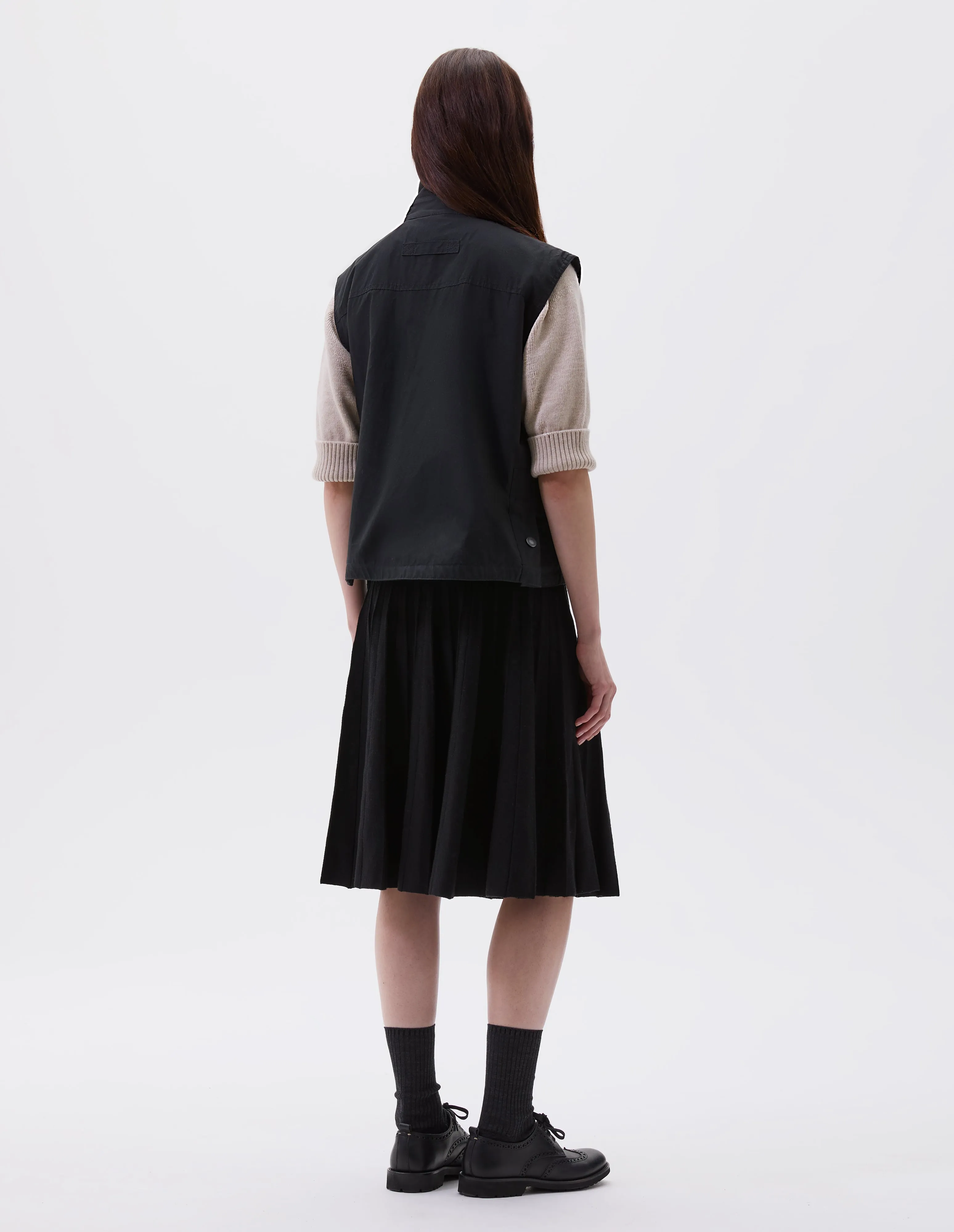 BEDALE GILET | DRY WAX COTTON | BLACK sold by Margaret Howell product image thumbnail 4