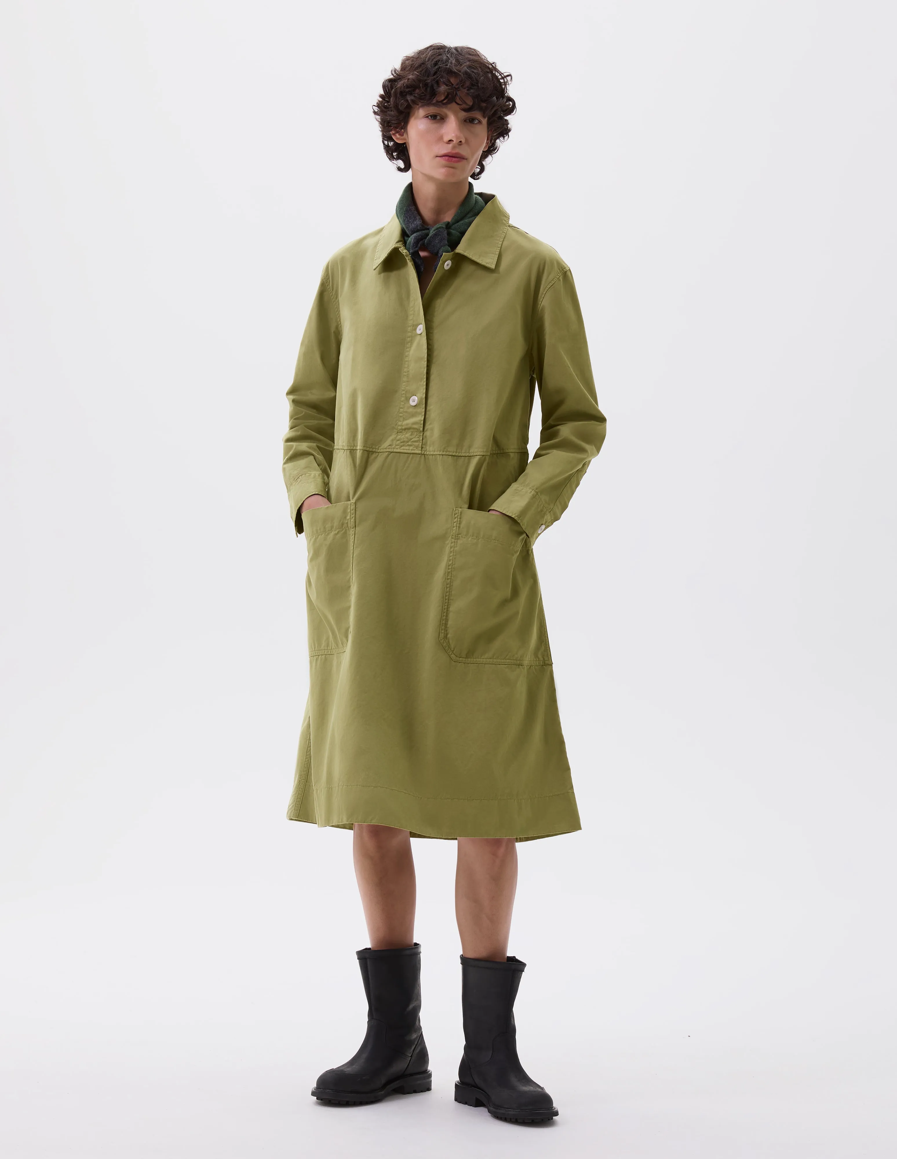 MHL. TIPPED SCOUT SCARF | LAMBSWOOL | GREEN / CHARCOAL sold by Margaret Howell product image thumbnail 3