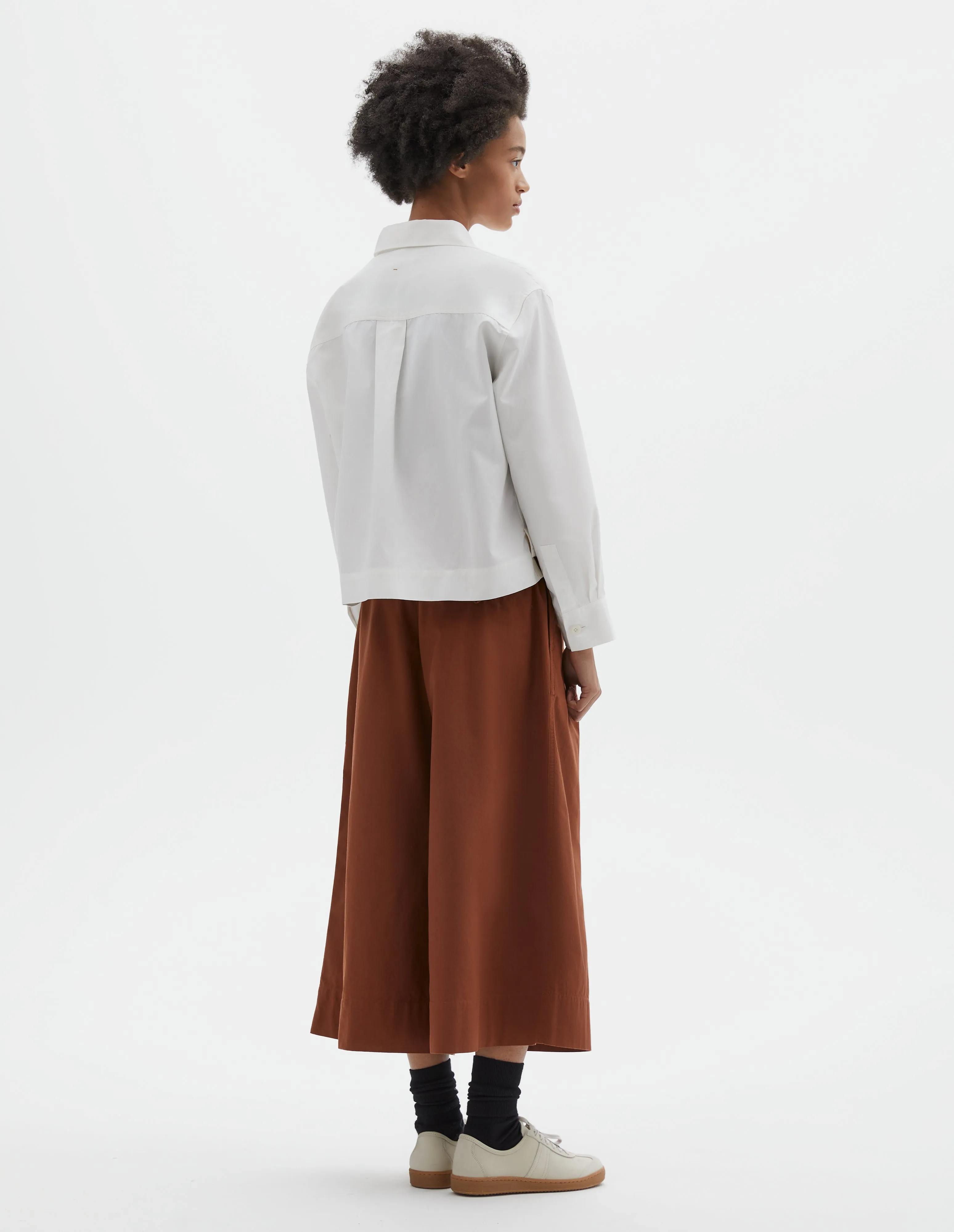 MHL. ASYMMETRIC ROUND COLLAR SHIRT | COTTON LINEN POPLIN | CHALK sold by Margaret Howell product image thumbnail 3