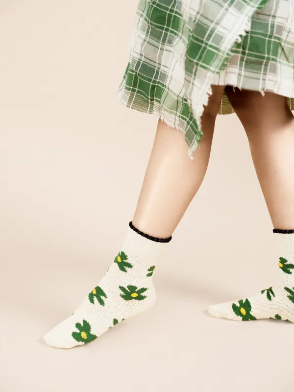 Mod Daisy Boucle Crew sold by Hansel From Basel