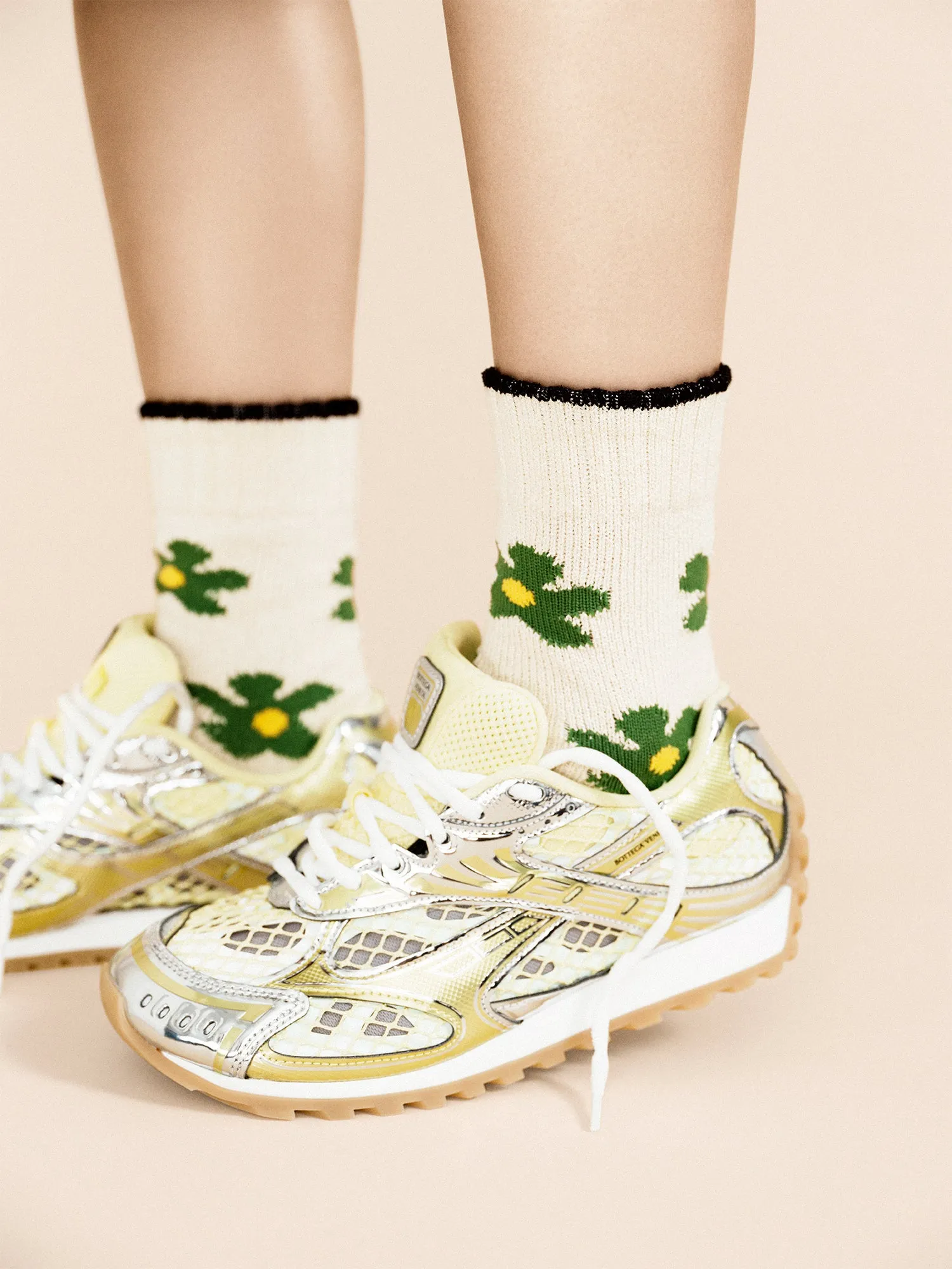 Mod Daisy Boucle Crew sold by Hansel From Basel product image thumbnail 3