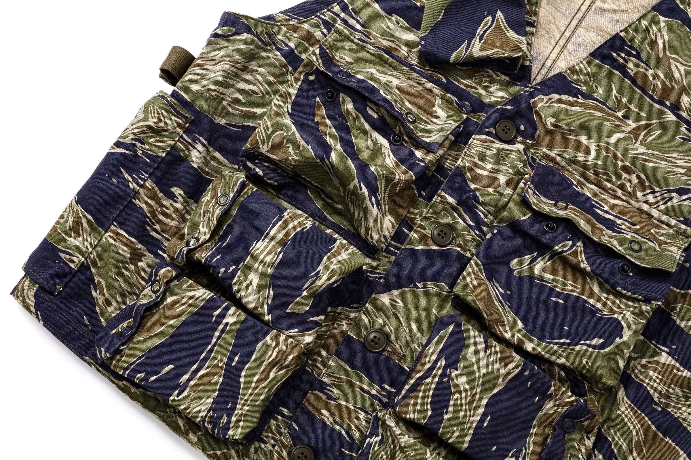 TIGER CAMOUFLAGE VEST / TADPOLE sold by The Real McCoy's product image thumbnail 4