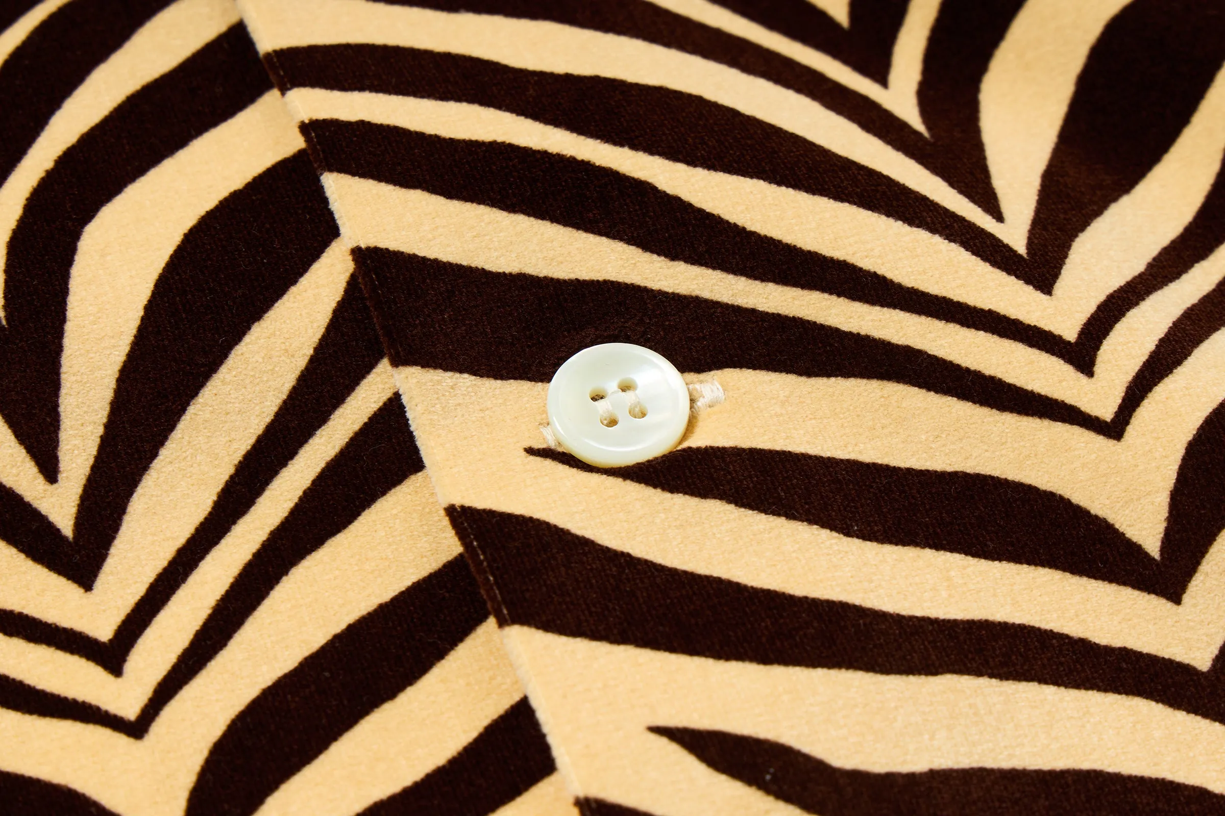 PRINTED VELOUR OPEN-COLLAR SHIRT / ZEBRA sold by The Real McCoy's product image thumbnail 5