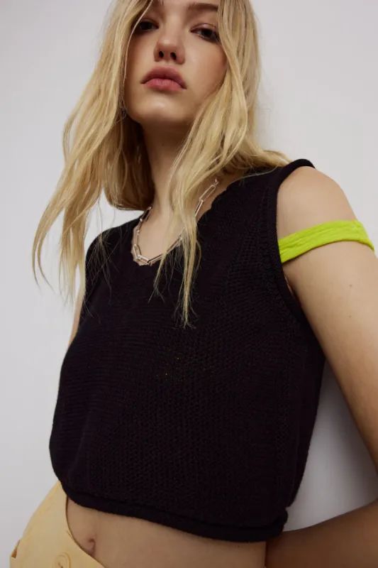 Haut YUNA sold by Eve Gravel