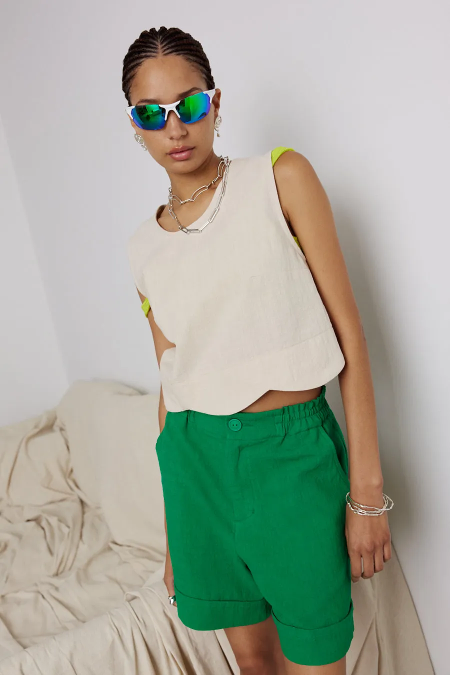 Short LINE sold by Eve Gravel product image thumbnail 3