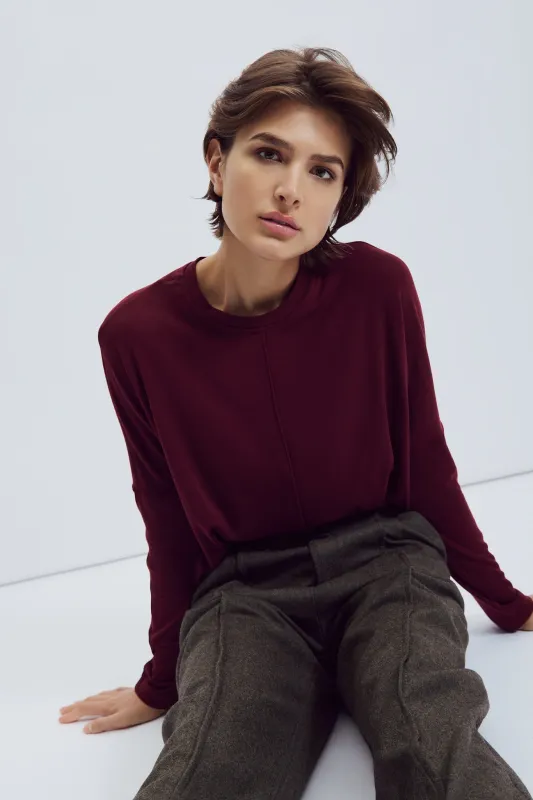 Haut KAPES sold by Eve Gravel