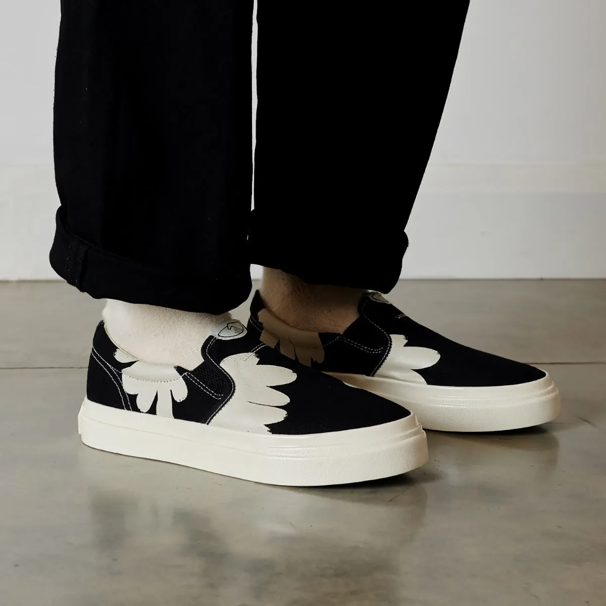 LISTER CUP SHROOMHANDS CANVAS BLACK-WHITE sold by Stepney Workers Club product image thumbnail 4