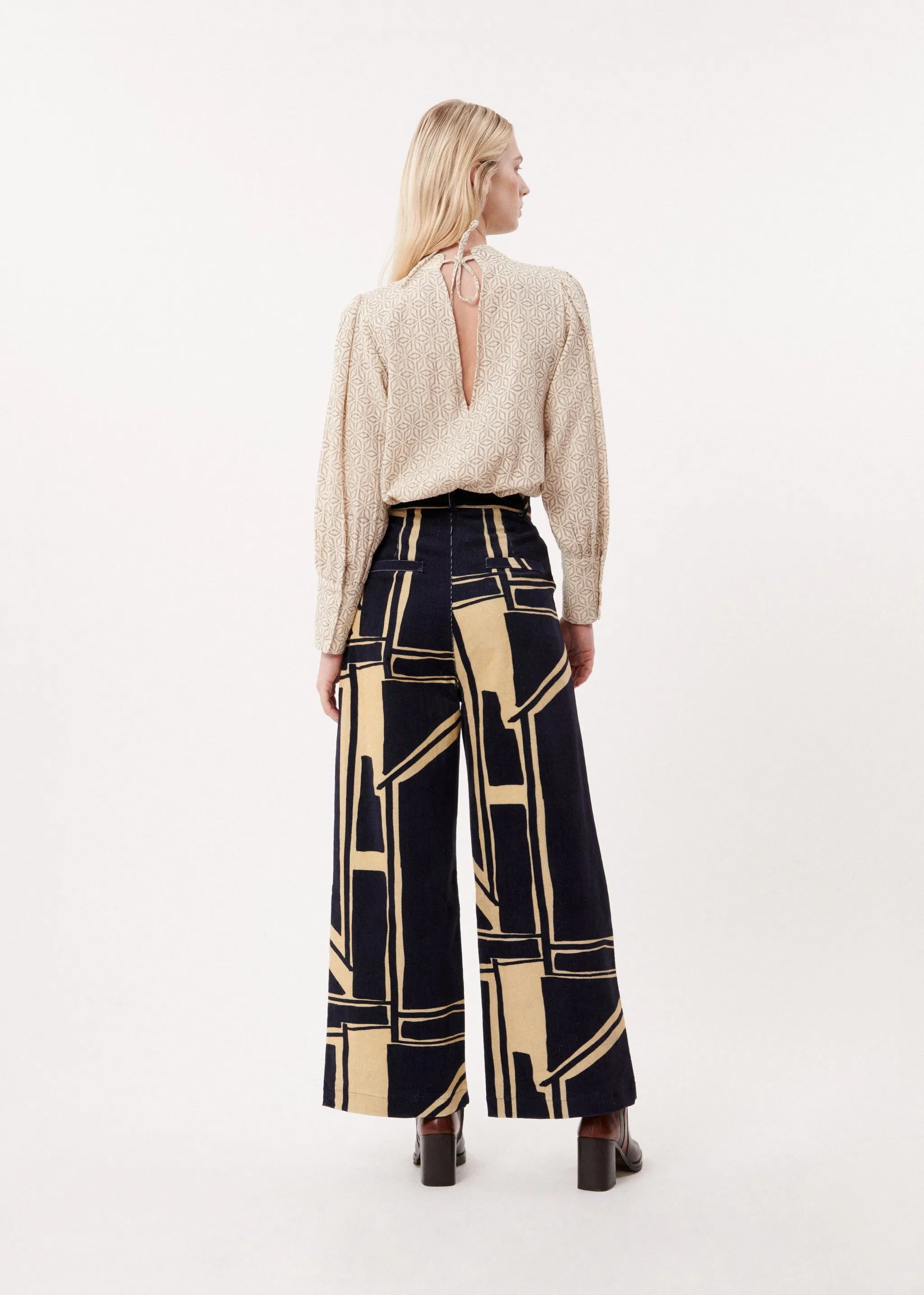 BLOUSE LUNA BEIGE sold by FRNCH product image thumbnail 3