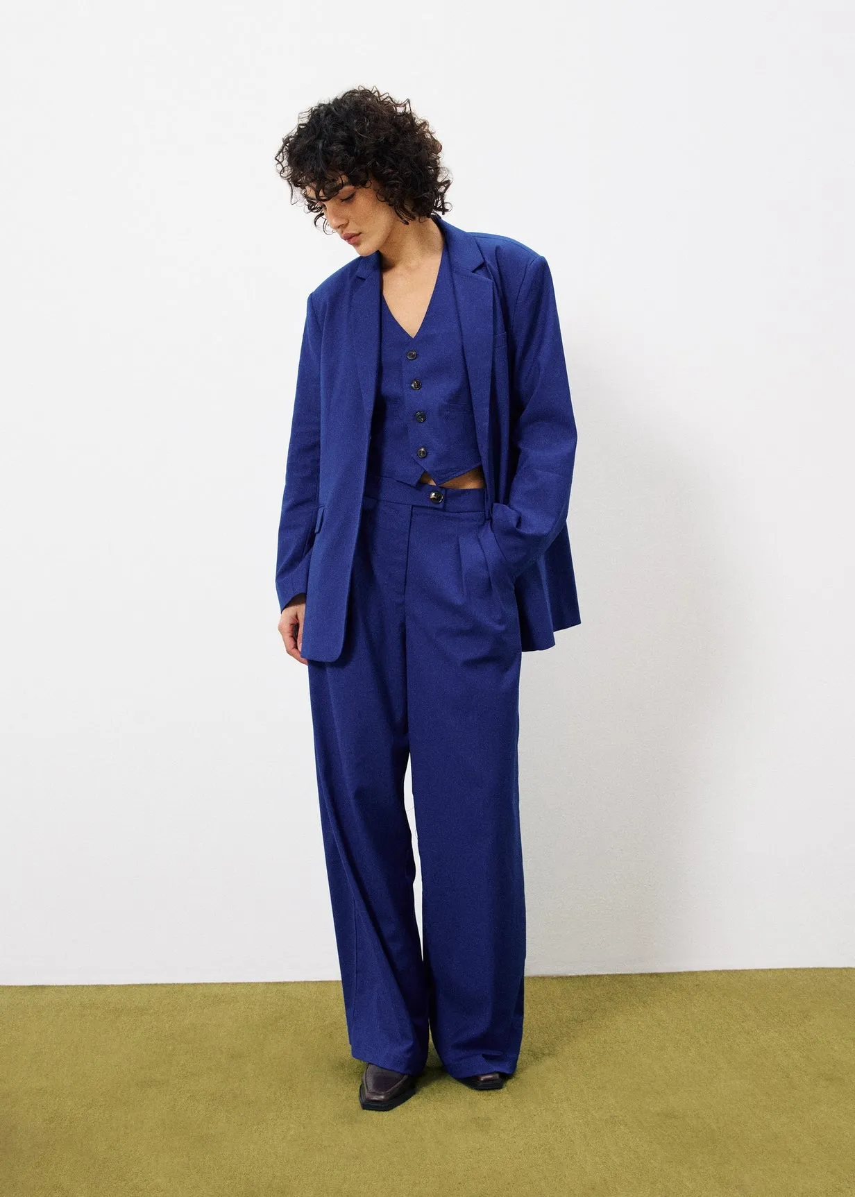 Blazer SAMIRA Bleu electrique sold by FRNCH product image thumbnail 2
