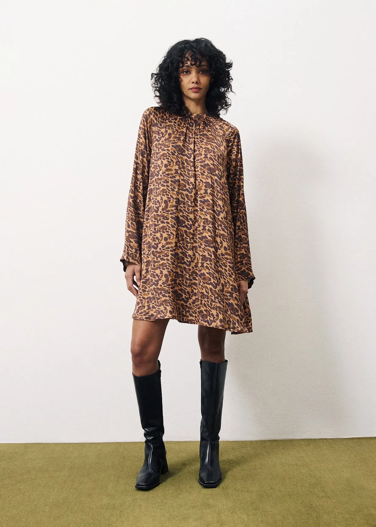 Robe PAZ Frnch fauna sold by FRNCH