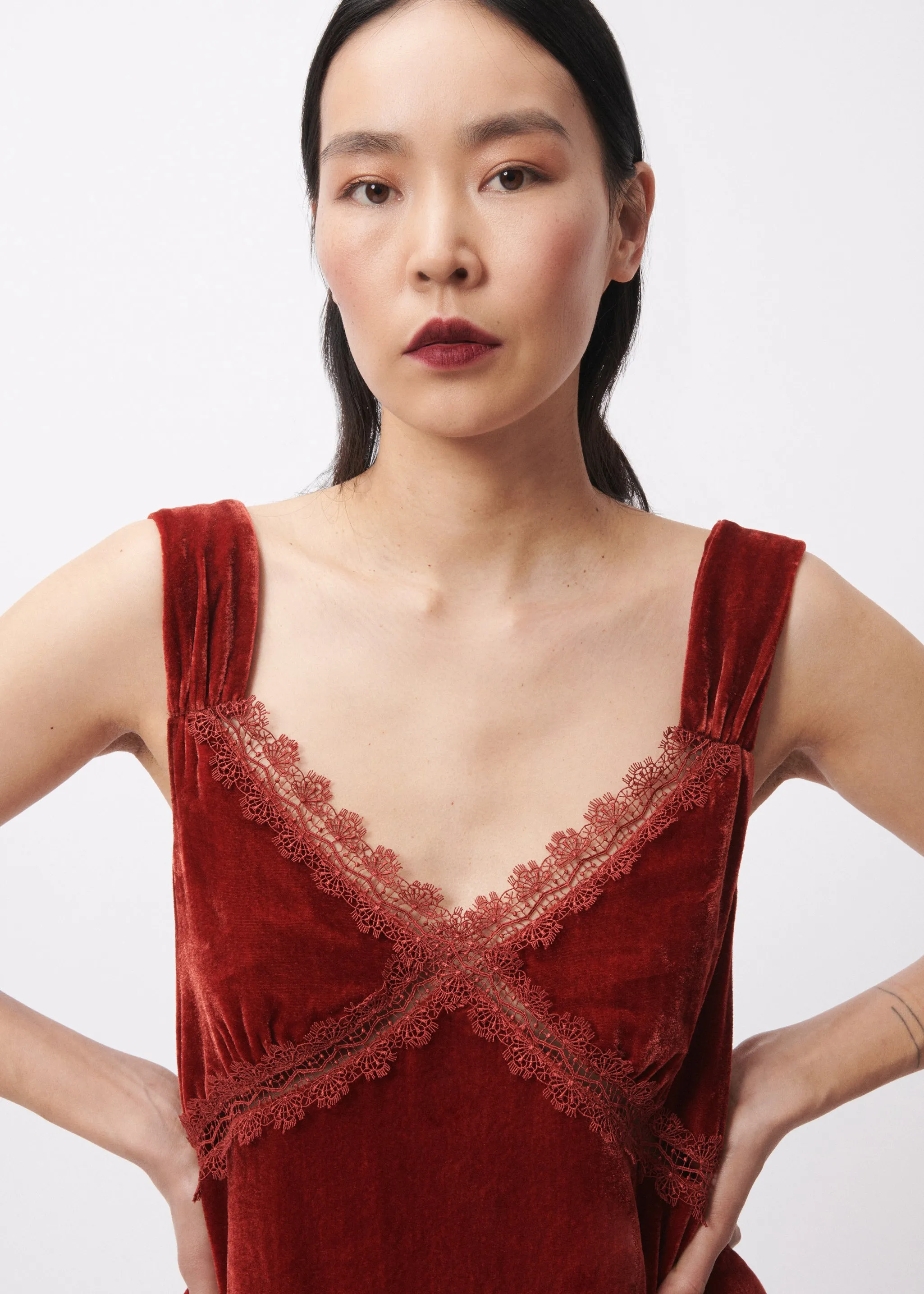 Robe LEDA Rouge sold by FRNCH product image thumbnail 3