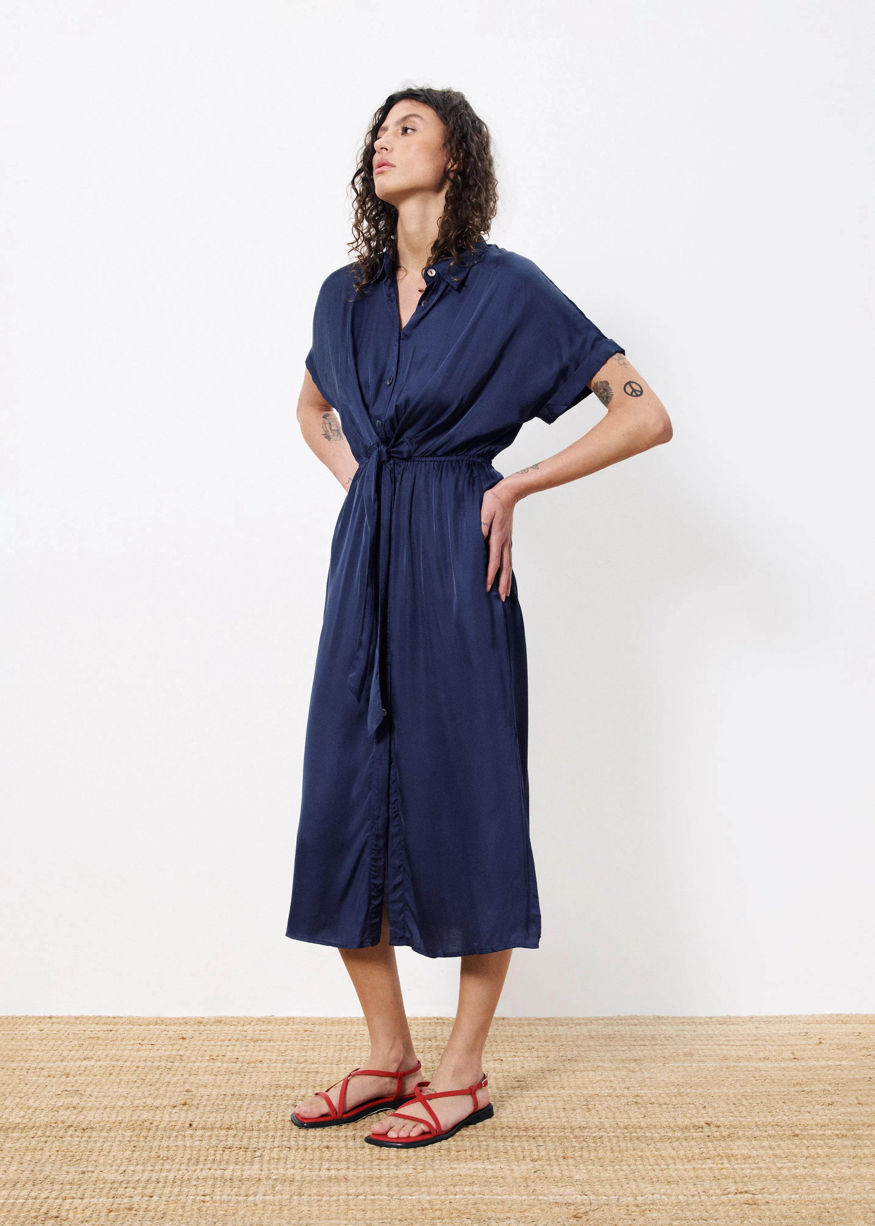 Robe ESTEE Bleu marine sold by FRNCH product image thumbnail 2