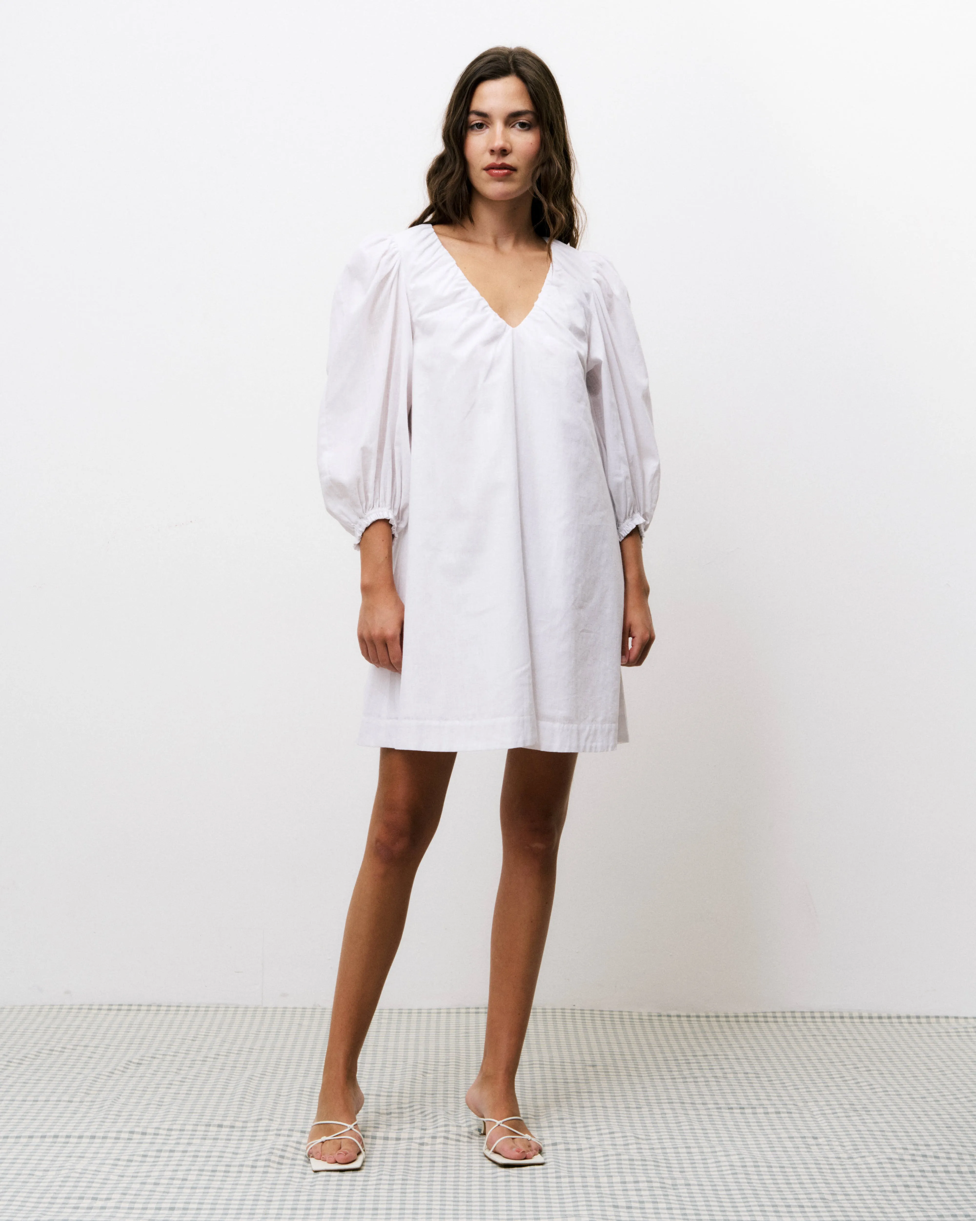 Robe NUNZIATA Blanc sold by FRNCH