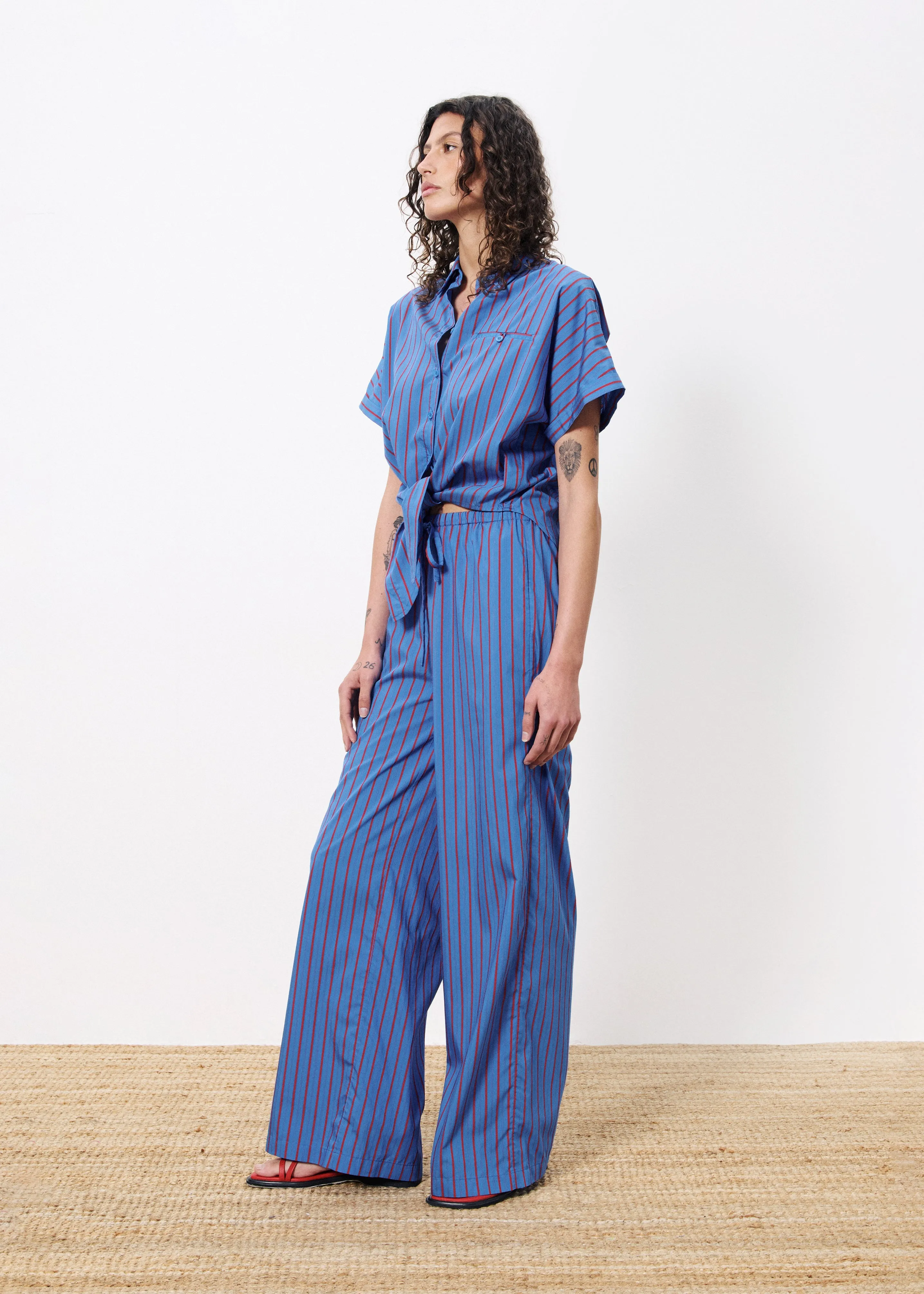 Chemise CARMELLE Bleu electrique sold by FRNCH product image thumbnail 2