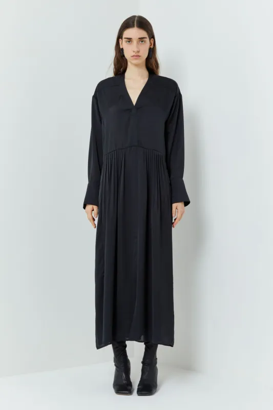 Doras 7952 Black made by Christian Wijnants