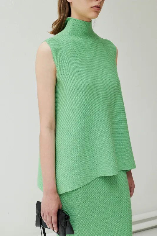 Kewi whole garment knit sleeveless top made by Christian Wijnants