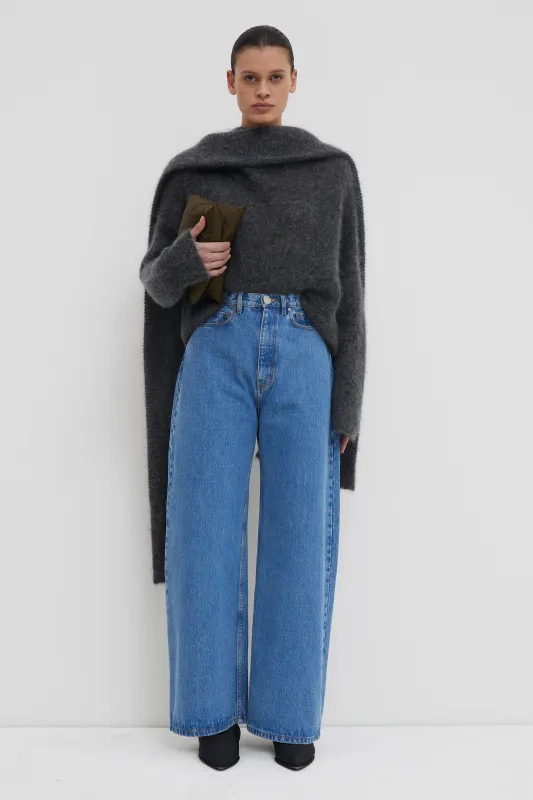 Puriaz Barrel Jeans sold by Christian Wijnants
