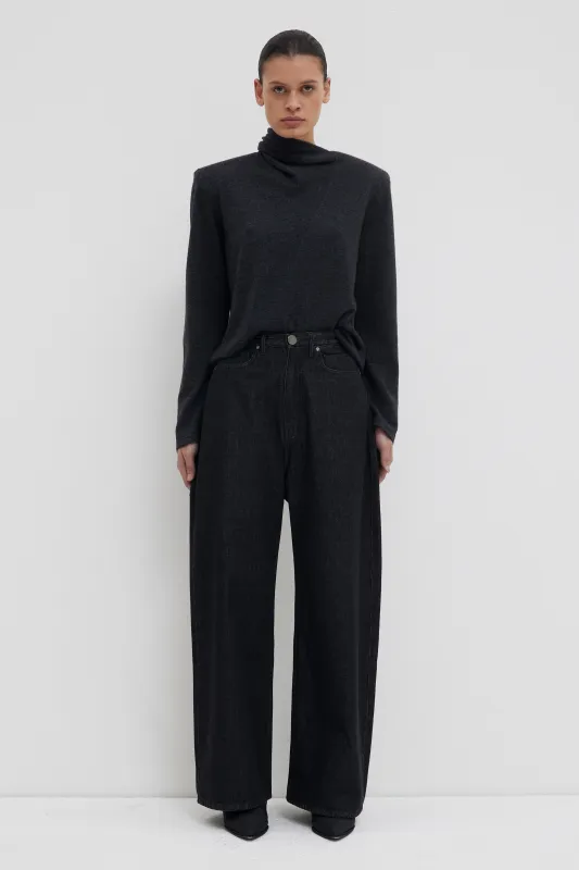 Puriaz Barrel Jeans sold by Christian Wijnants