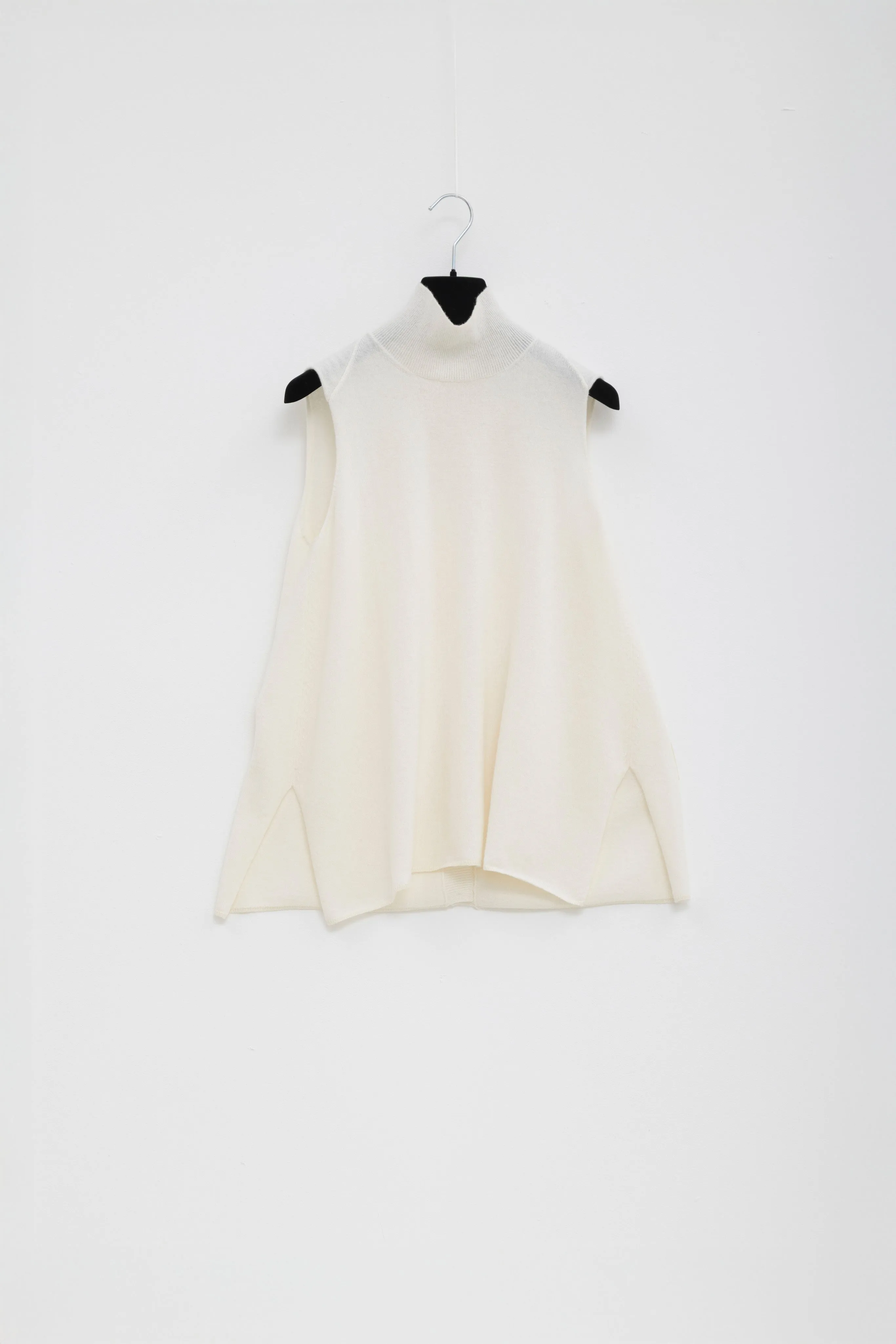 Komme Turtleneck Knit sold by Christian Wijnants product image thumbnail 4