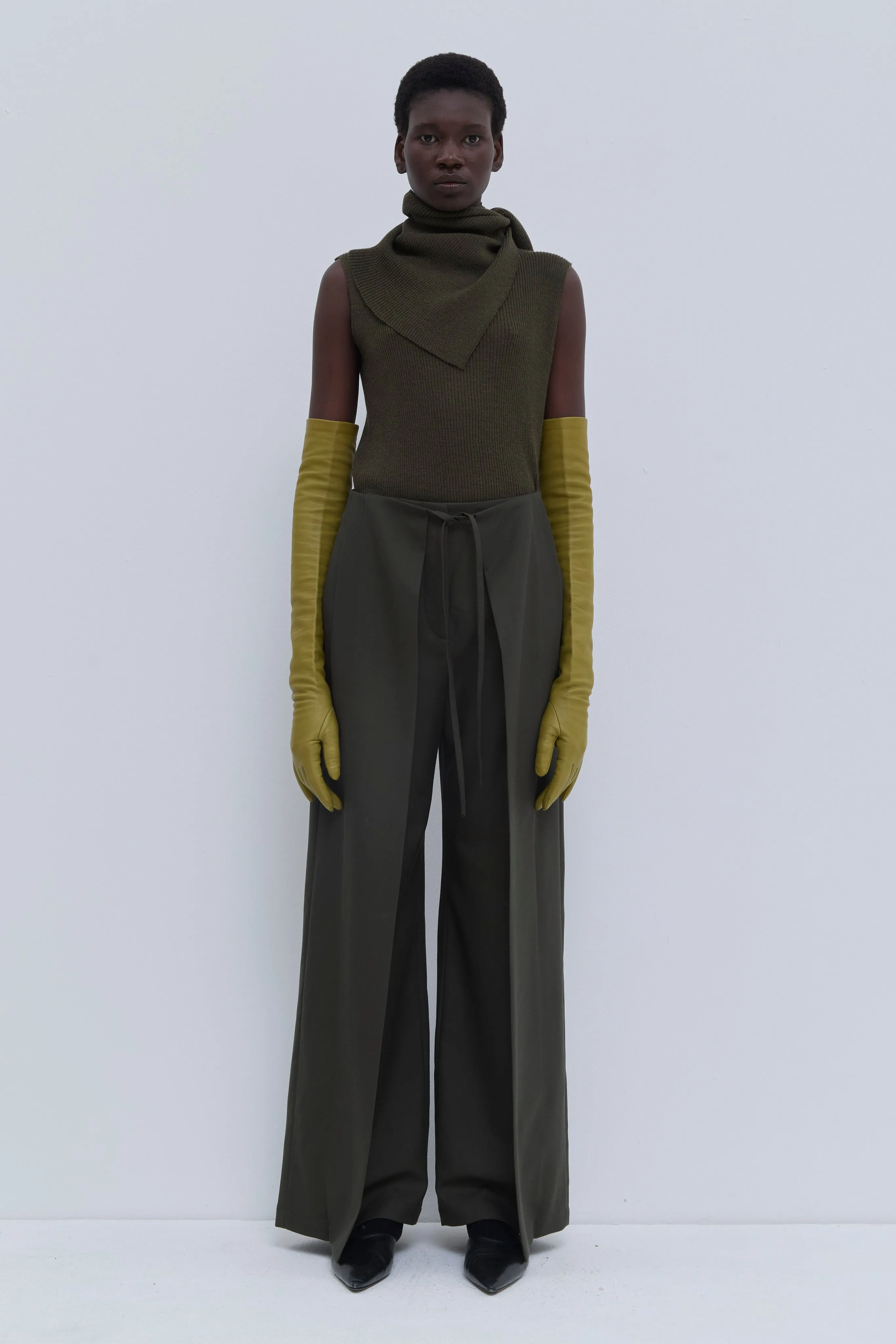 Paire Deep Pleat Wide-Leg Trousers sold by Christian Wijnants product image thumbnail 2