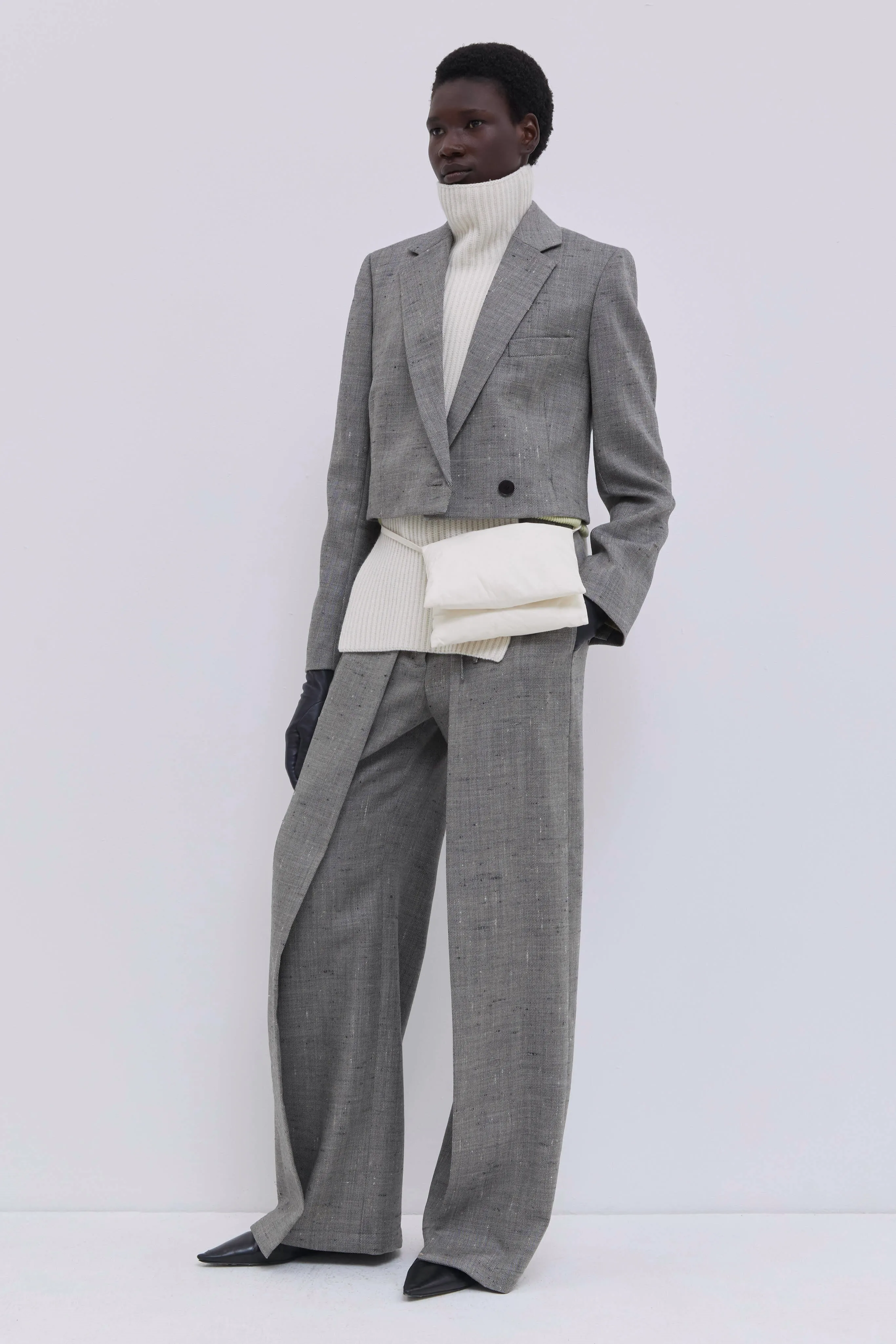 Jordia Cropped Tailored Blazer sold by Christian Wijnants product image thumbnail 3