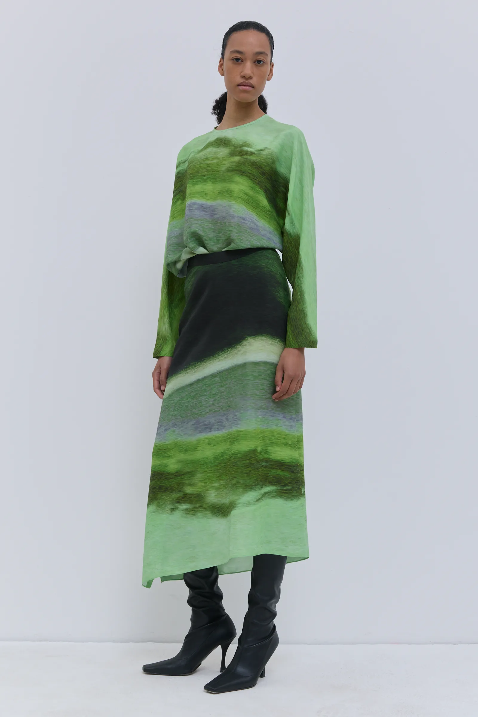 Sueza Printed Silk Skirt sold by Christian Wijnants
