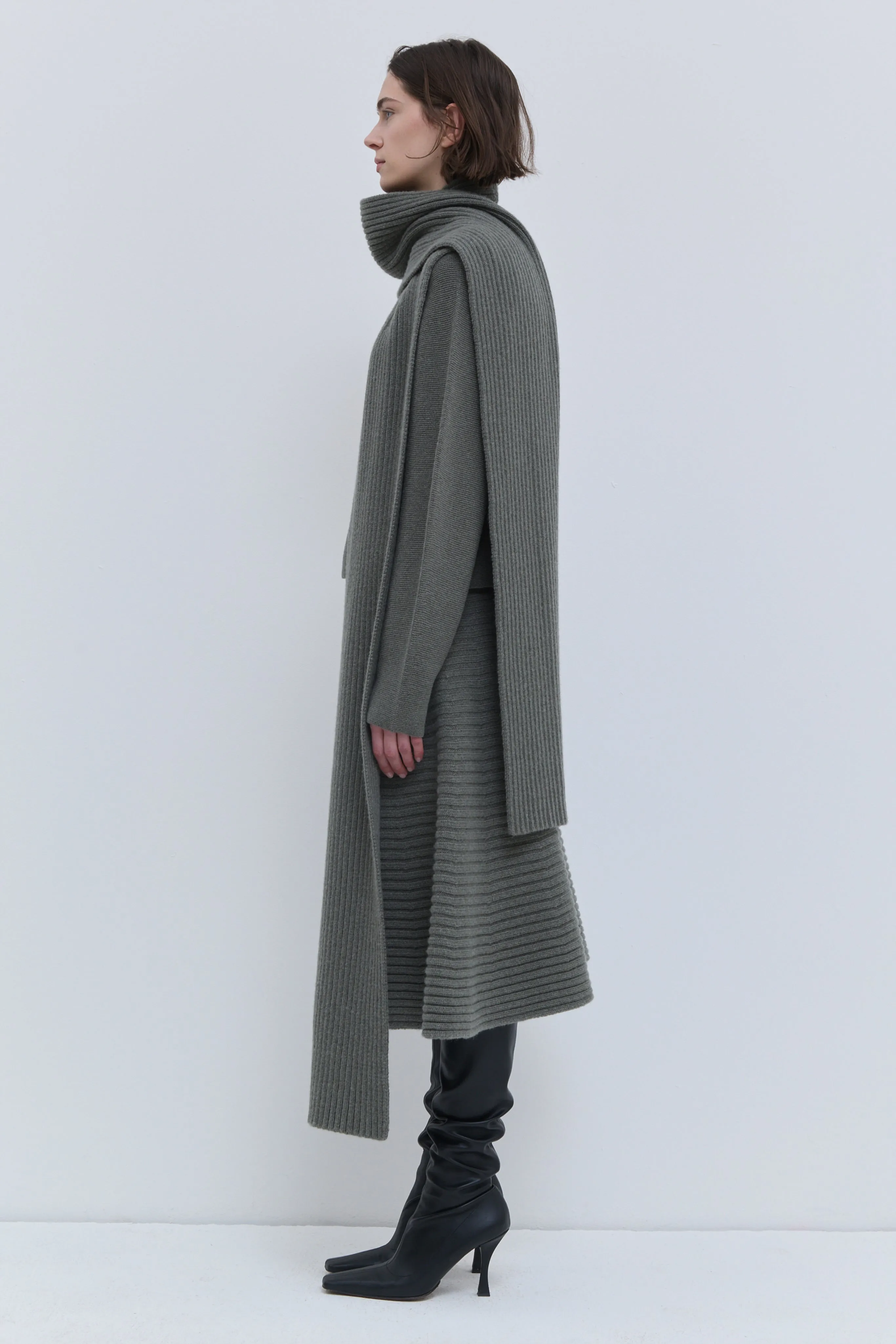 Kadija Knit Scarf sold by Christian Wijnants product image thumbnail 3