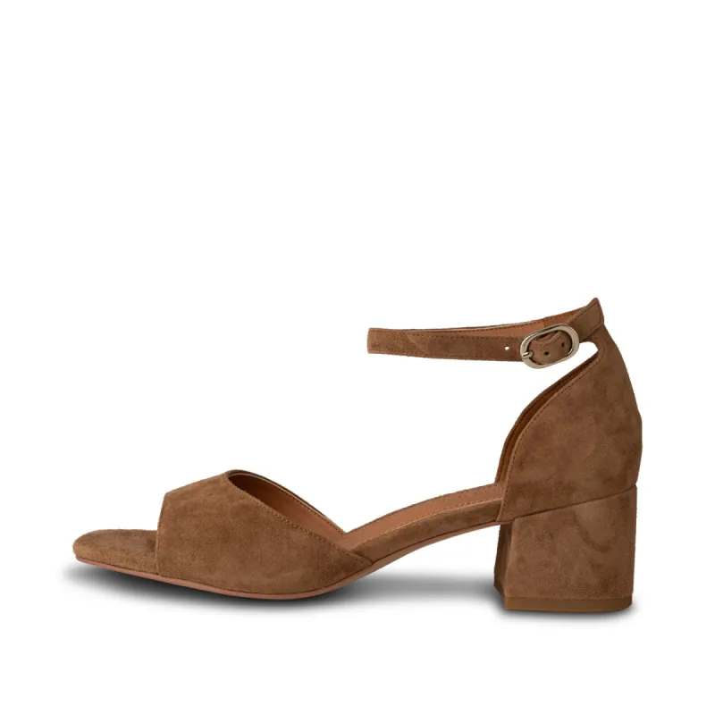 Anni sandal suede - Caramel sold by Shoe The Bear