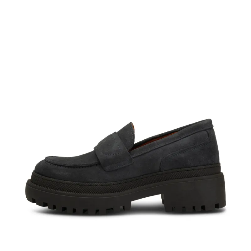 Iona loafer suede - DARK NAVY made by Shoe The Bear
