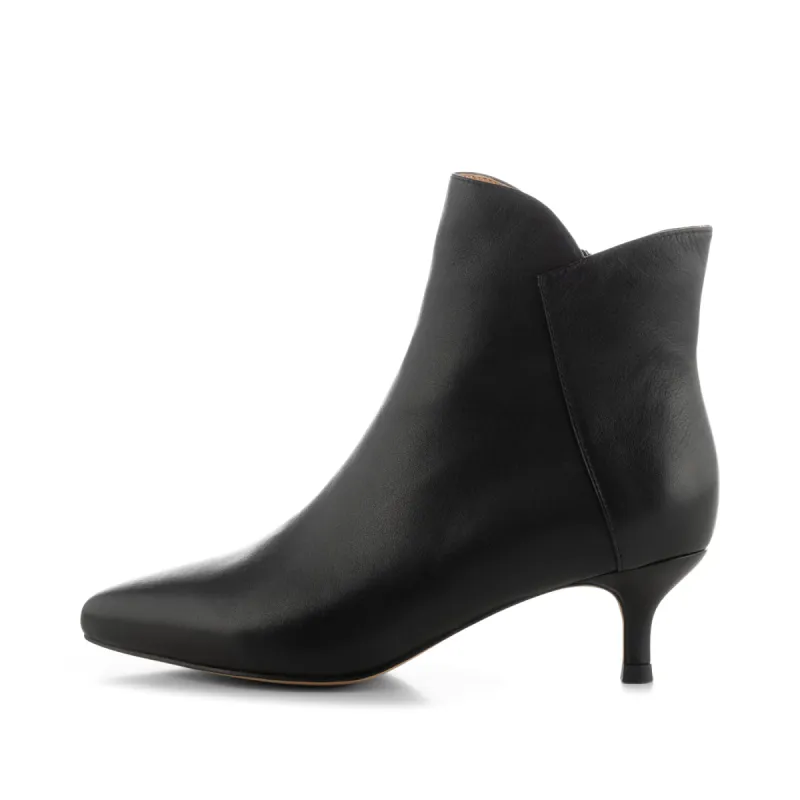 Saga boot leather - BLACK sold by Shoe The Bear