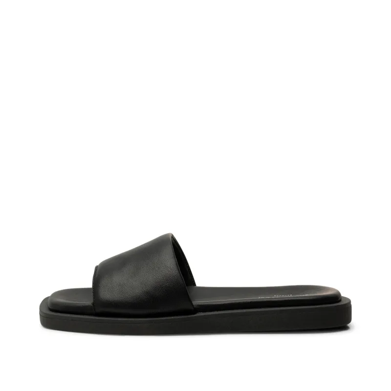 Krista mule leather - BLACK sold by Shoe The Bear