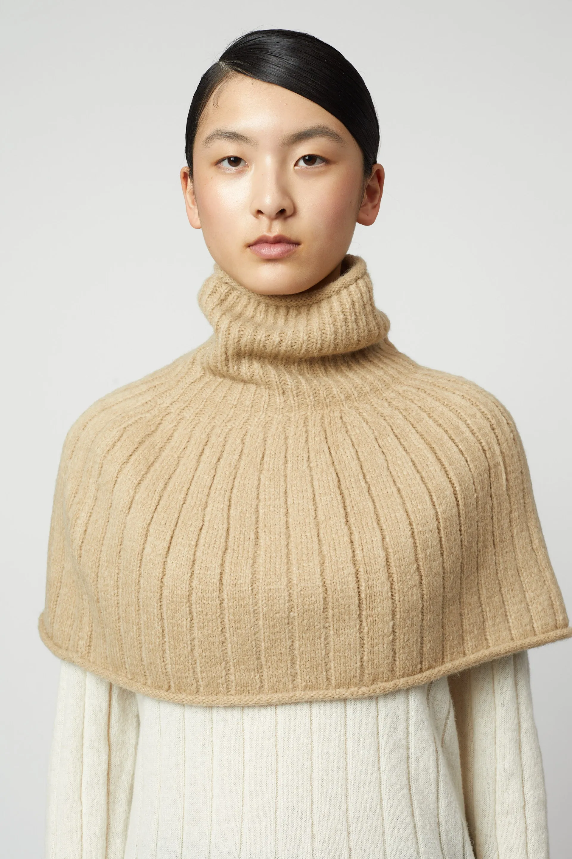 Monet Poncho in Alpaca sold by Atelier Delphine product image thumbnail 3