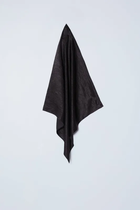 Crinkled Scarf in Satin made by Atelier Delphine