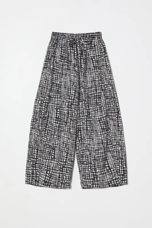 Typewriter Barrel Pant in Watercolor Gingham made by Atelier Delphine