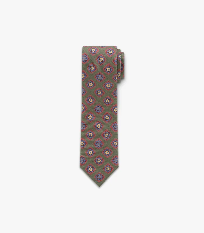 34th Street Silk Tie made by Knickerbocker