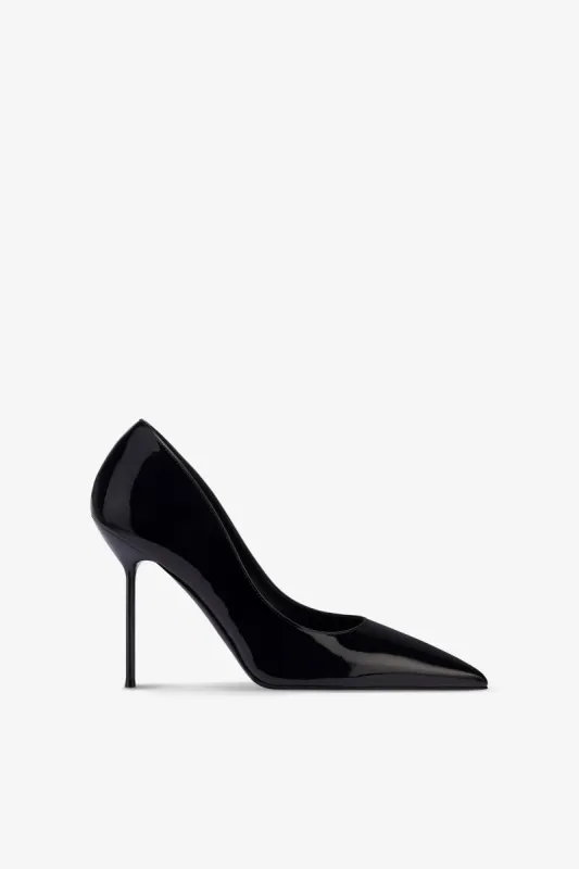 Pumps in black patent leather sold by Paris Texas