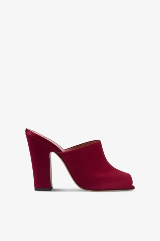 Mules in burgundy satin made by Paris Texas