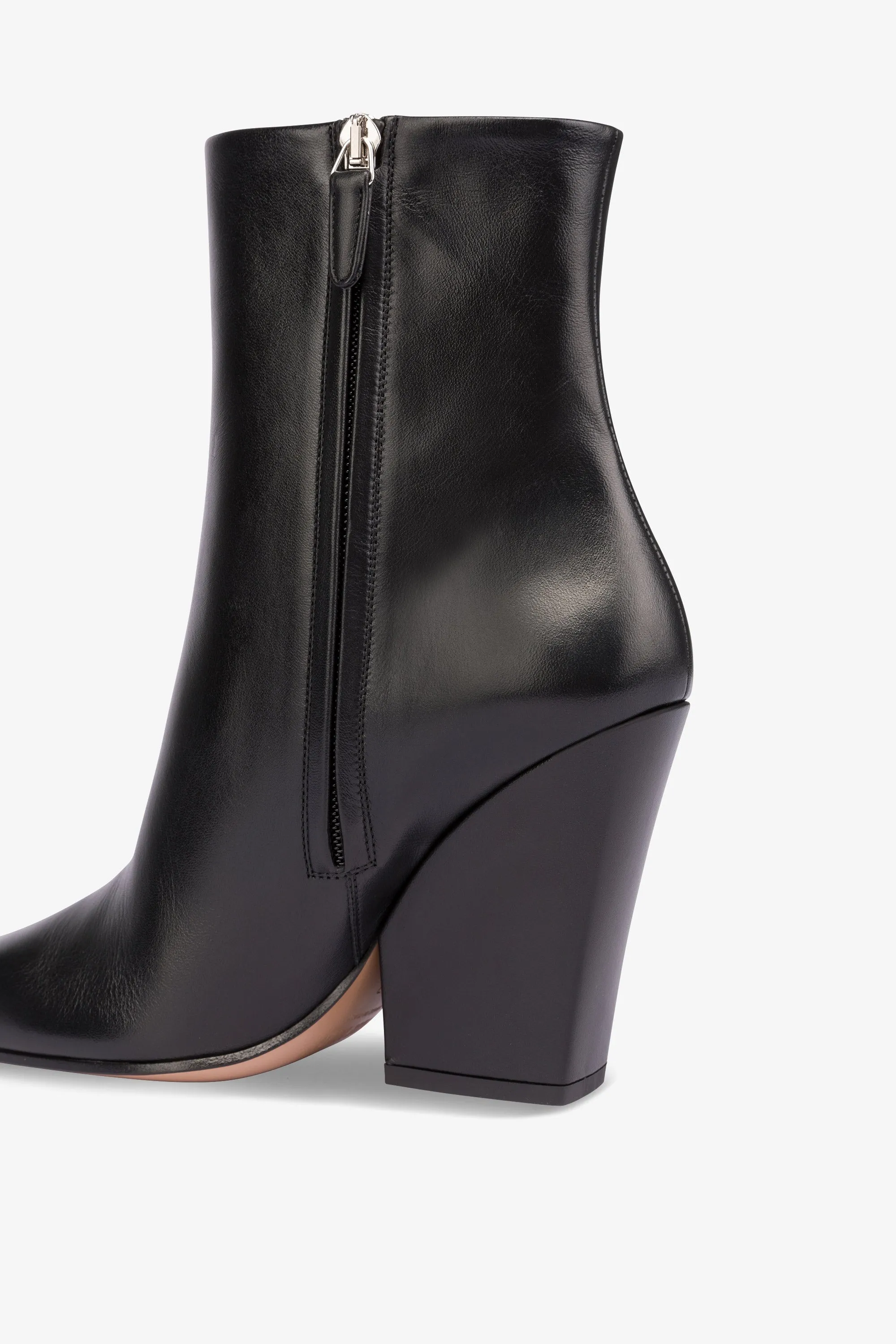 Pointed ankle boots in smooth black leather sold by Paris Texas product image thumbnail 5