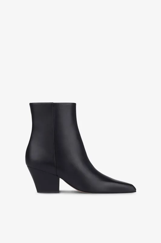 Ankle boots in black calf leather sold by Paris Texas