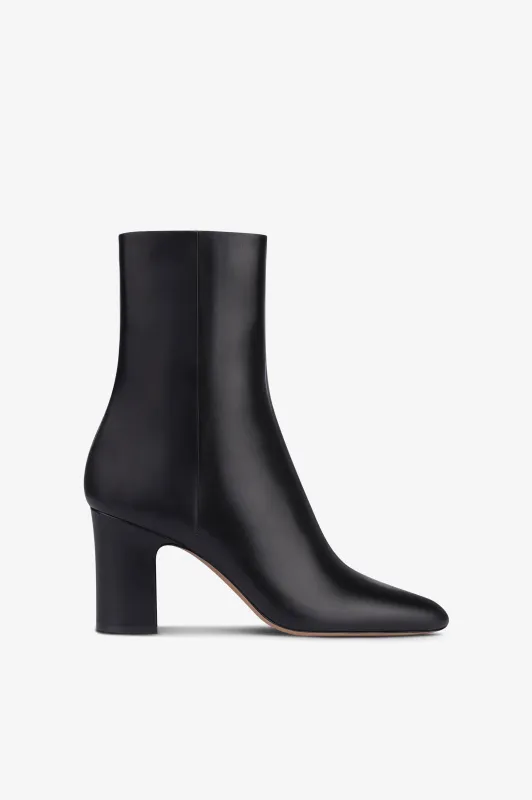 Ankle boots in black calf leather sold by Paris Texas