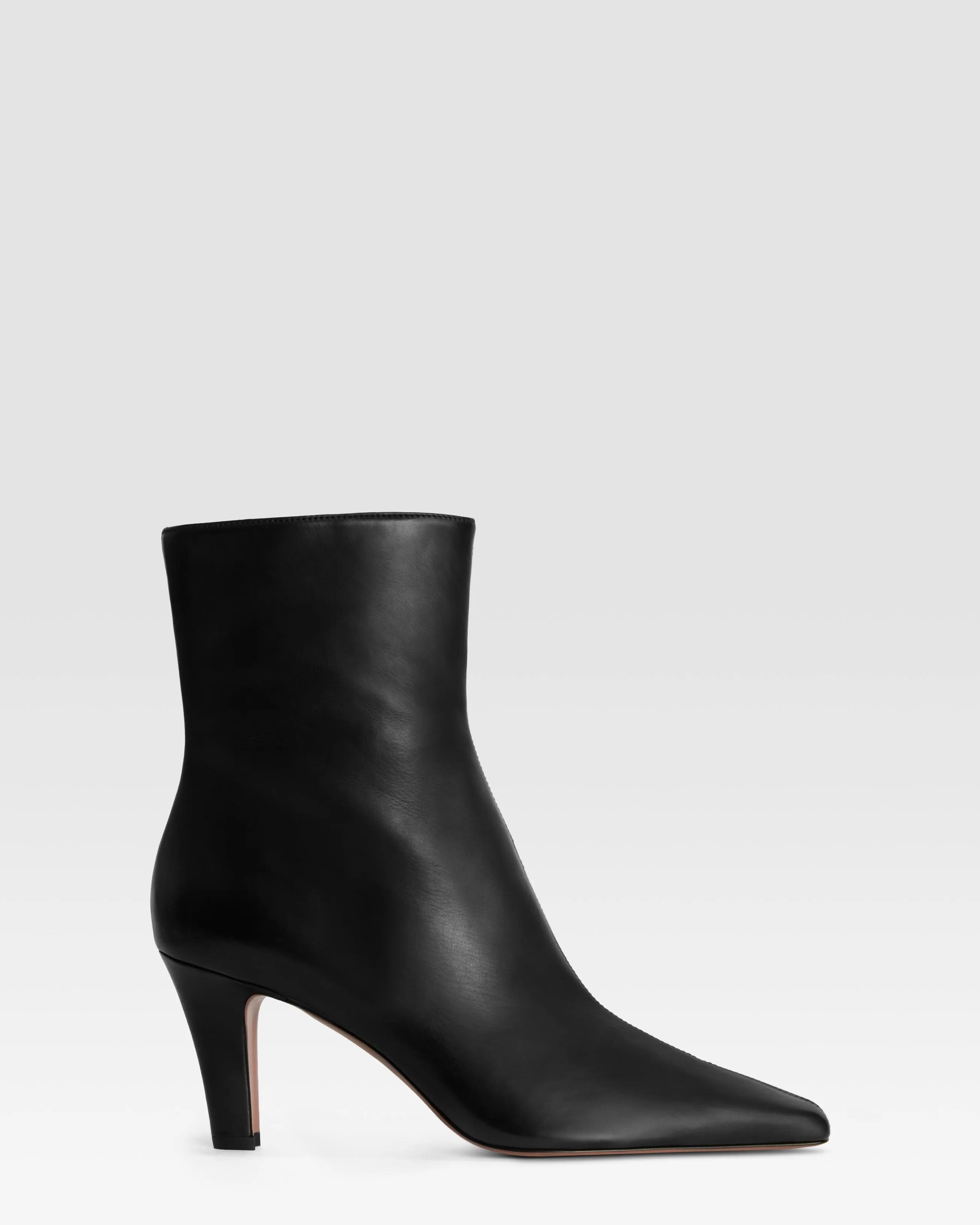 Ankle boots in black calf leather sold by Paris Texas
