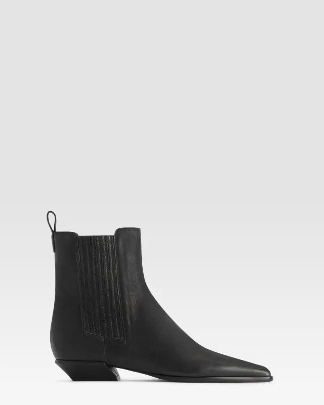 LEATHER ANKLE BOOT made by Paris Texas