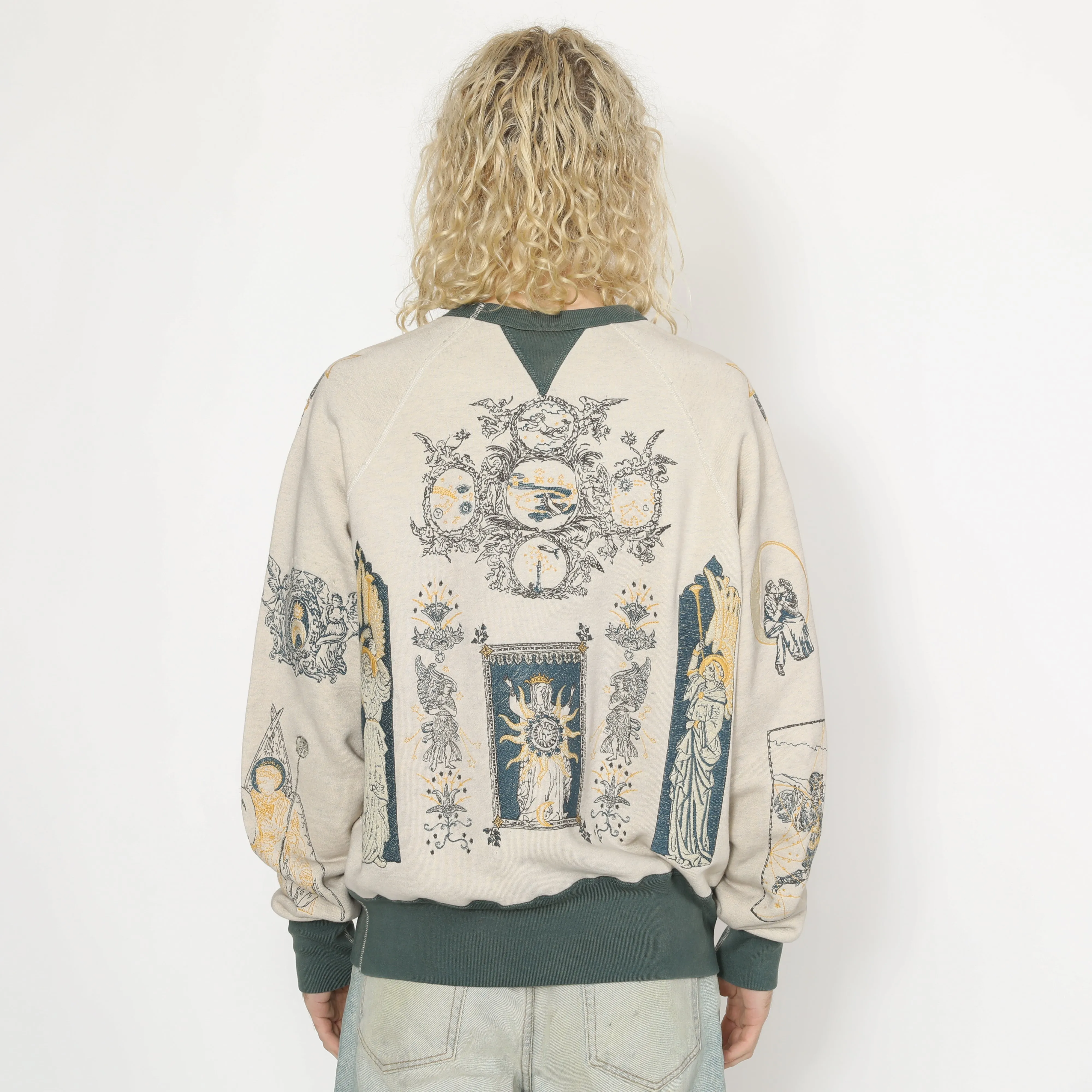 La Luna Crewneck sold by Samuel Zelig product image thumbnail 5