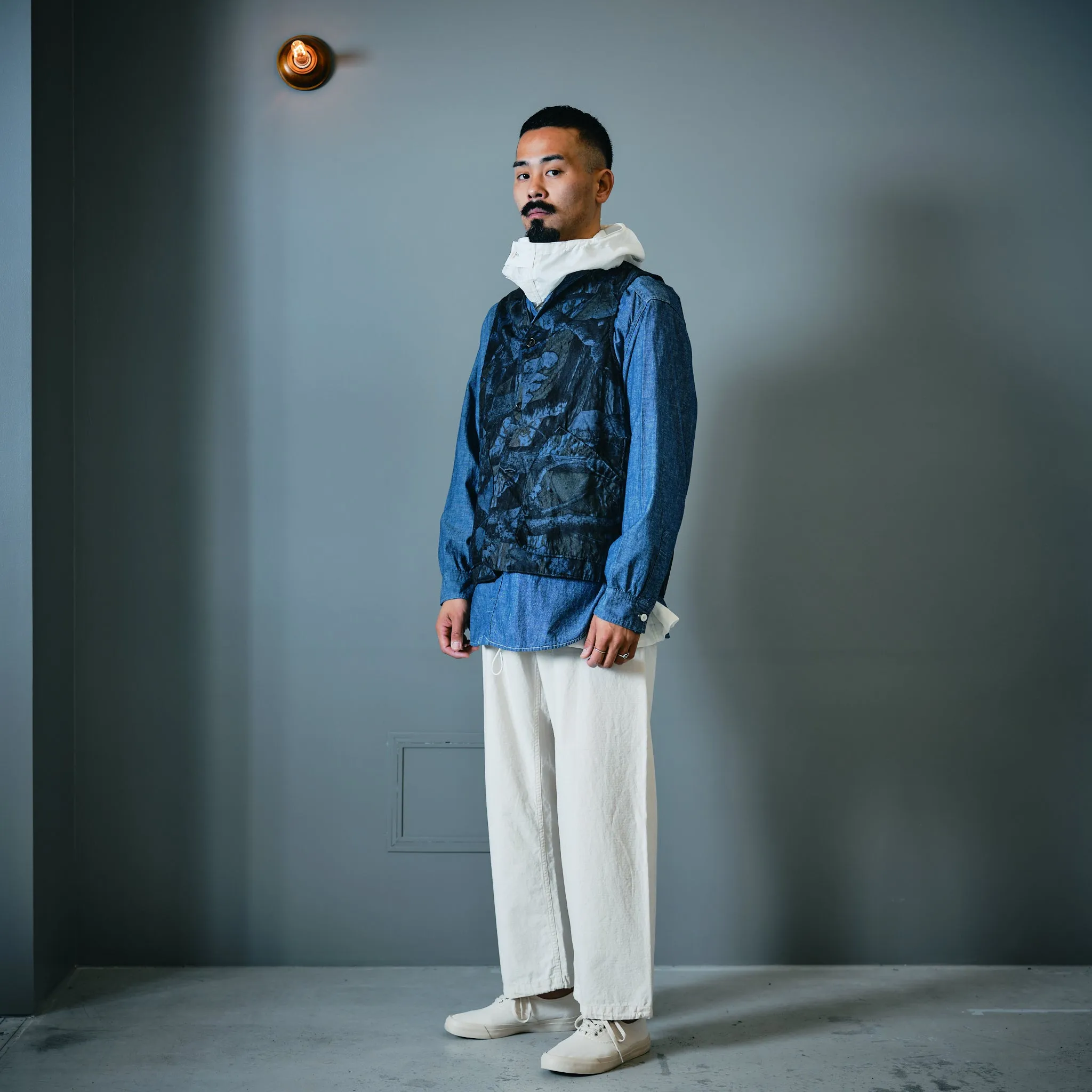 #3127-MTW Town & Country Parka : metallic taffeta white sold by Post O'Alls product image thumbnail 2