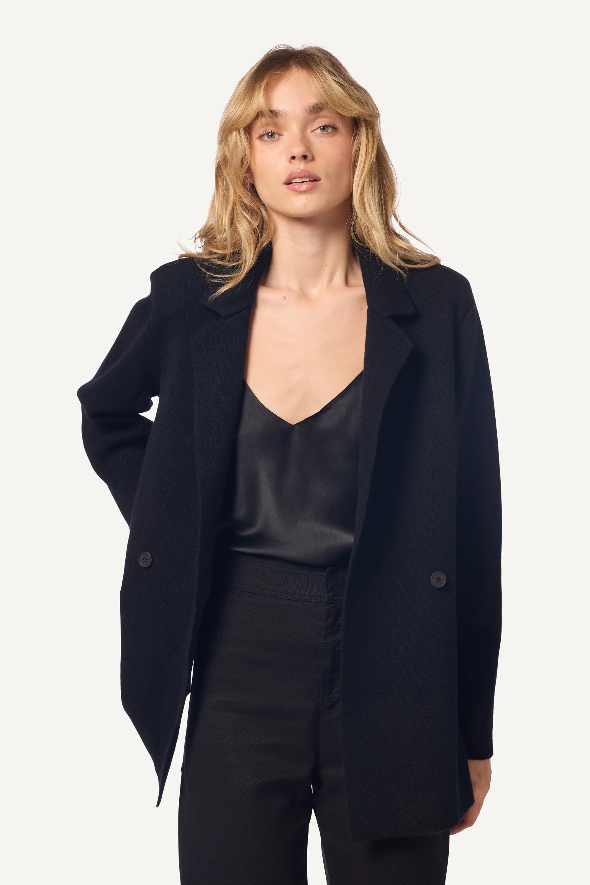VIVIAN RELAXED DOUBLE BREASTED CASHMERE BLAZER | BLACK sold by Sablyn