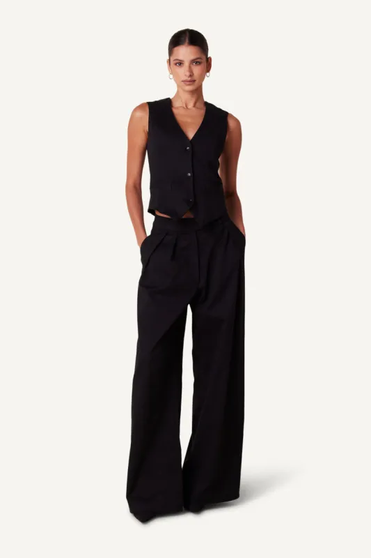 BROOKLYN HIGH RISE PLEATED TWILL PANT | BLACK sold by Sablyn