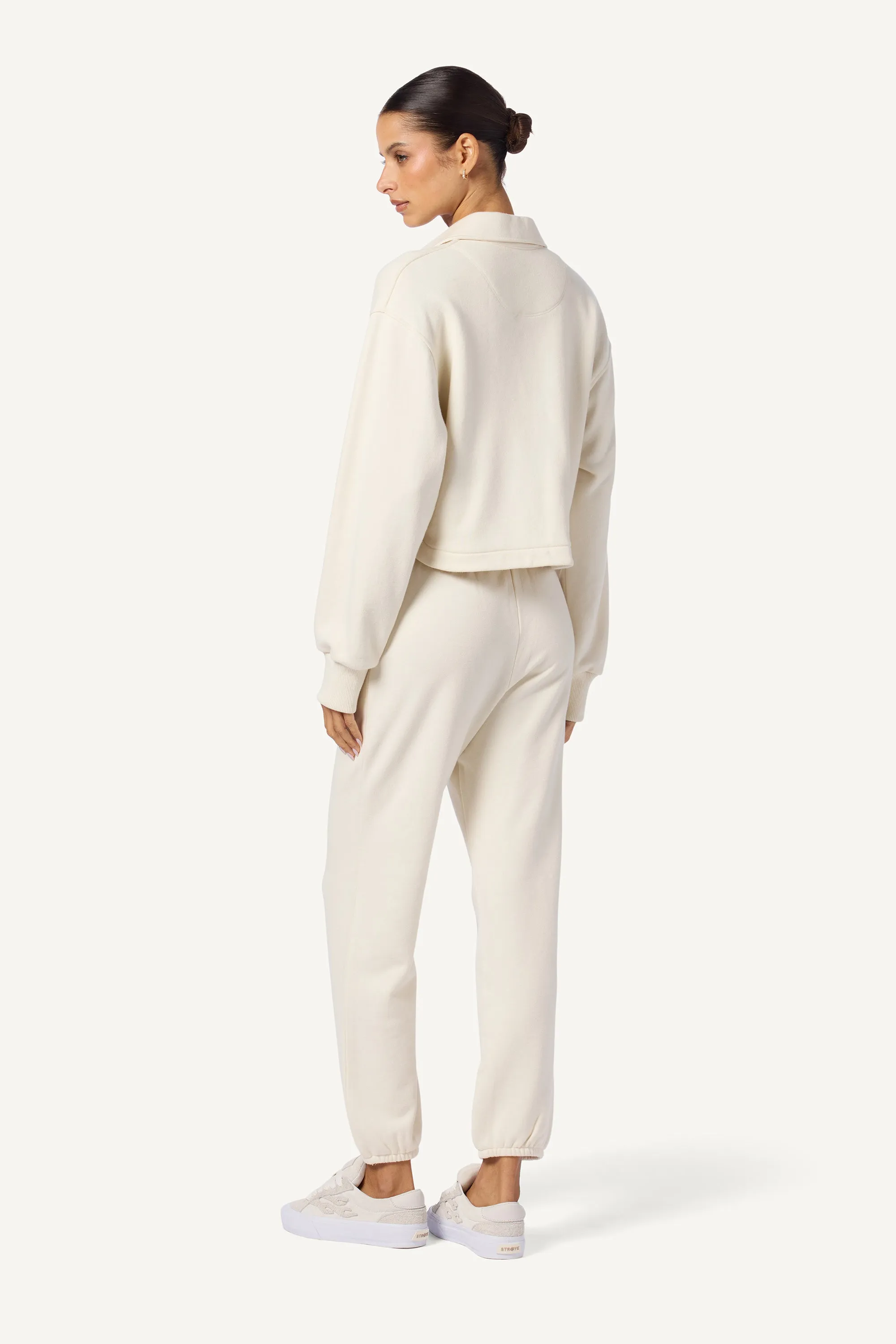 MASON LOW RISE RELAXED SWEATPANT W/ POCKETS| GARDENIA sold by Sablyn product image thumbnail 4