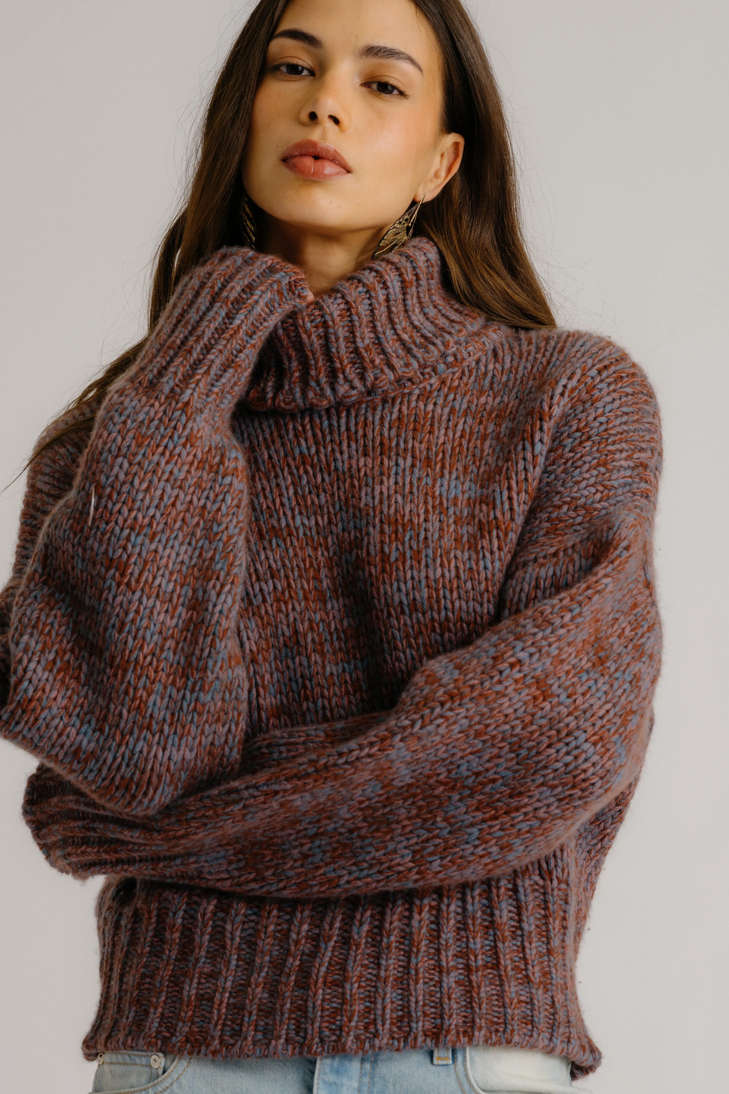 DARCEY CROPPED SLOUCHY CASHMERE TURTLENECK | MAHOGANY MULTI sold by Sablyn product image thumbnail 4